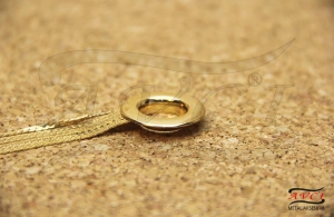 AKZ 28 No Curved Eyelets